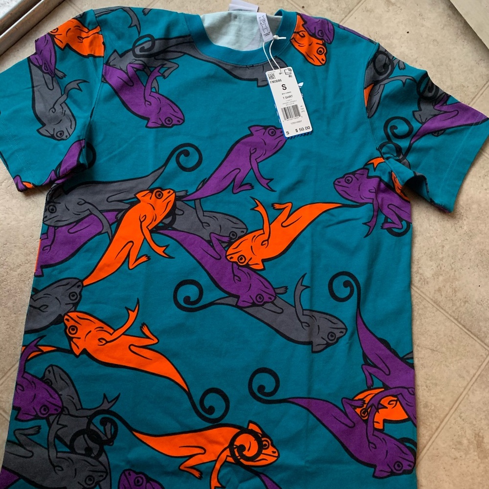 Adidas graphic t size small